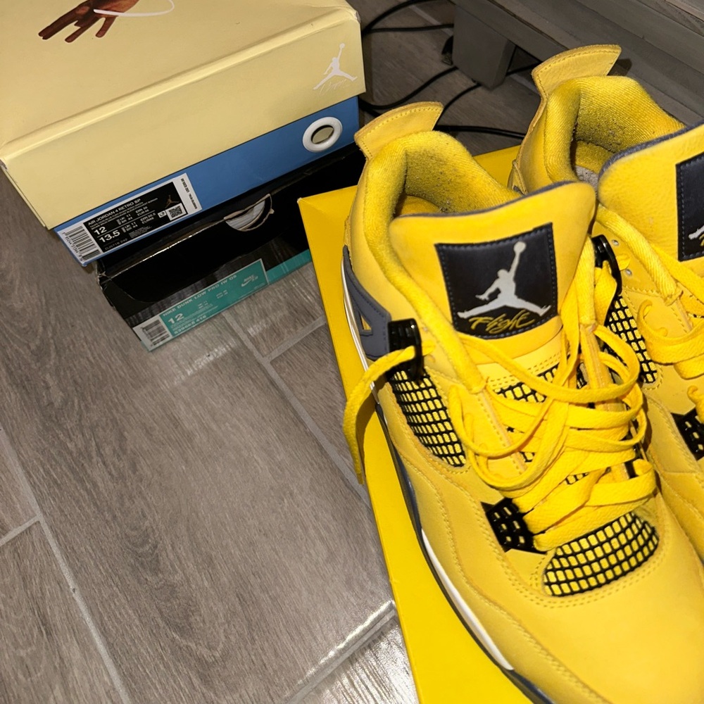 Air Jordan Lightning 4s Size 12